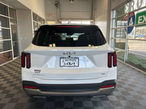 New 2026 Kia Sorento EX FWD image 5
