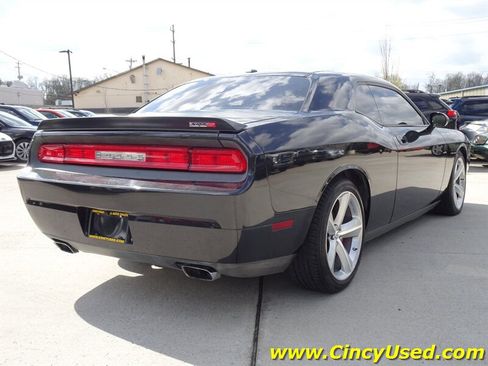 Used 2009 Dodge Challenger SRT8 w/ SRT Option Group II RWD image 7