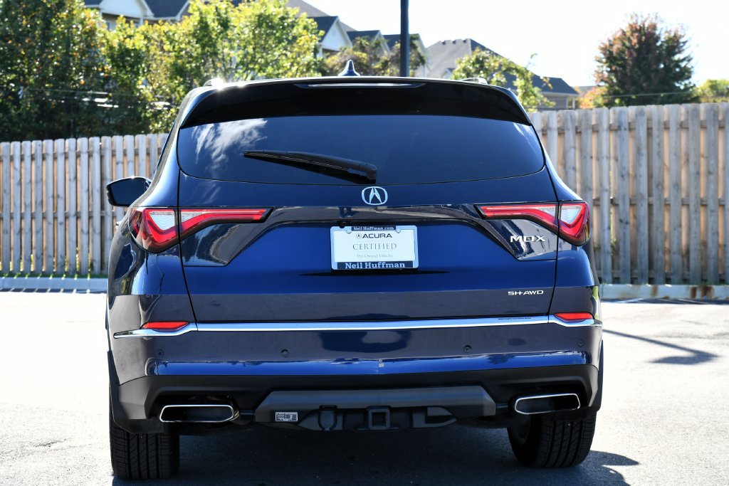 Used 2023 Acura MDX w/ Technology Package AWD/4WD image 10