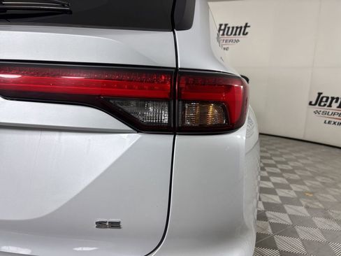 Used 2024 Mitsubishi Outlander SE Black Edition image 34