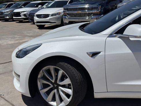 Used 2020 Tesla Model 3 Standard Range Plus RWD image 5