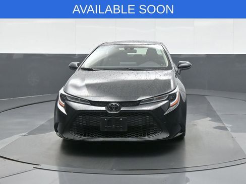 Used 2021 Toyota Corolla LE FWD image 2