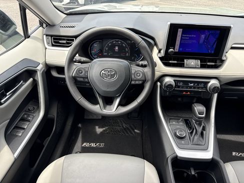 Used 2023 Toyota RAV4 XLE Premium AWD/4WD image 12