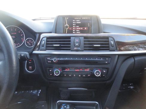 Used 2014 BMW 328i xDrive Sedan AWD/4WD image 14
