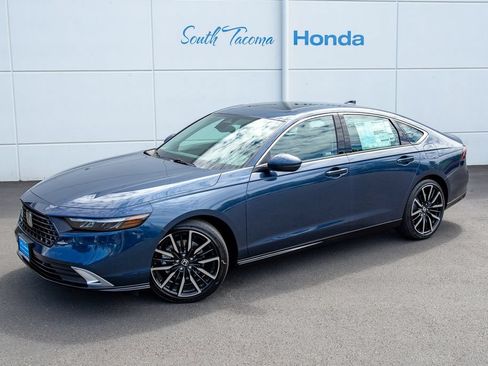 New 2026 Honda Accord Touring image 2