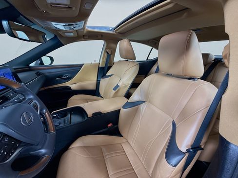 Certified 2023 Lexus ES 350 Luxury w/ Accessory Package (Z2) image 11