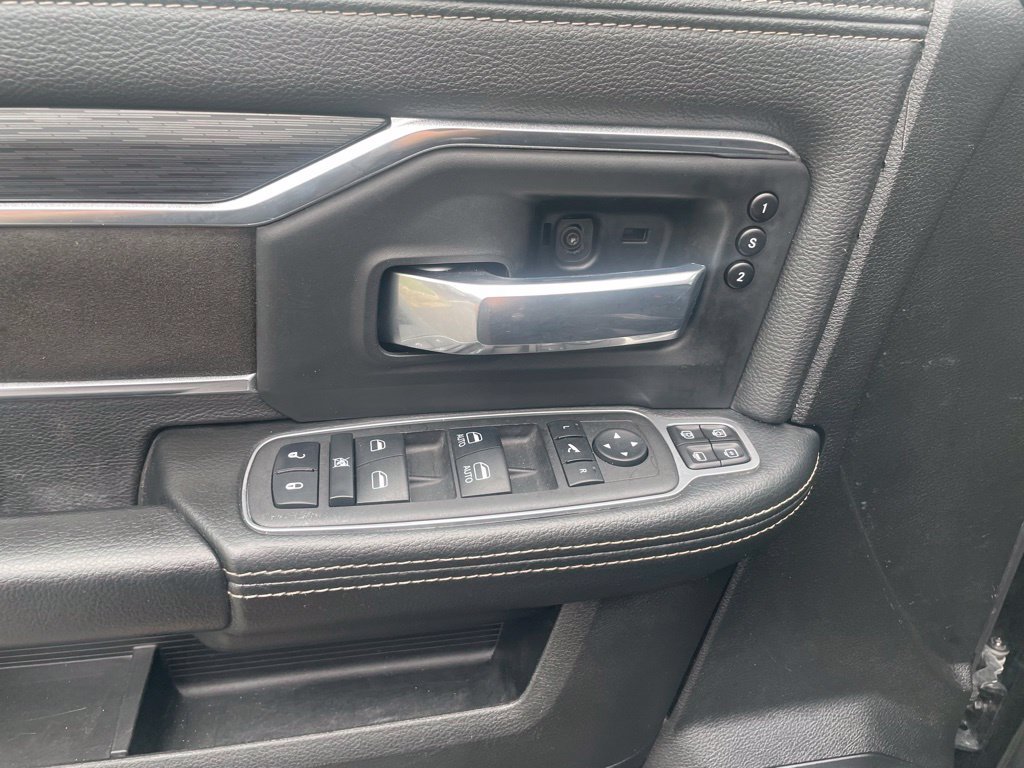 Used 2024 RAM 3500 Laramie w/ Night Edition AWD/4WD image 11