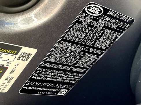 Used 2020 Land Rover Range Rover Velar R-Dynamic S image 34