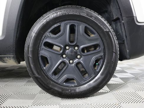 Used 2018 Jeep Renegade Sport w/ Power & Air Group image 6