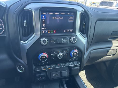 Used 2022 GMC Sierra 1500 SLT AWD/4WD image 16