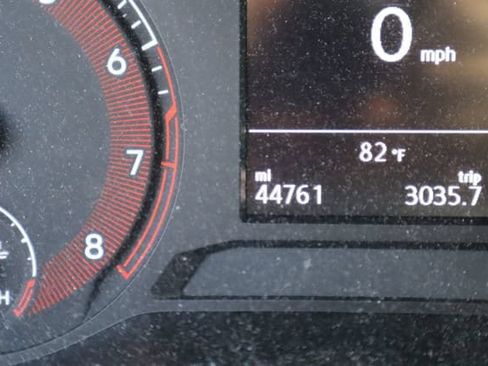 Used 2021 Volkswagen Jetta R-Line FWD image 10