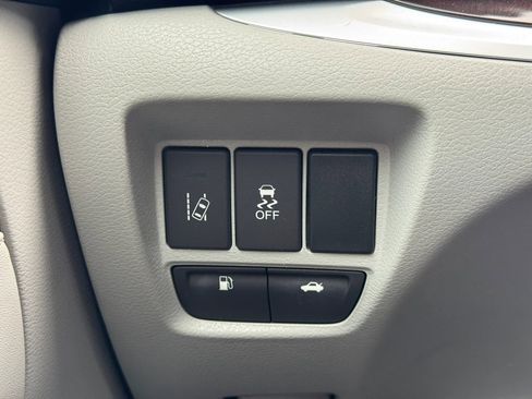 Used 2015 Acura TLX w/ Technology Package FWD image 29