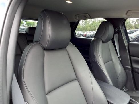 Used 2022 MAZDA CX-30 AWD 2.5 S w/ Select Package image 11