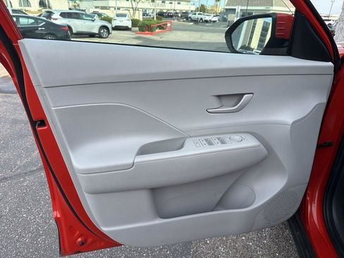 Used 2024 Hyundai Kona SEL FWD image 27