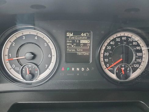 Used 2018 RAM 2500 Tradesman w/ Chrome Appearance Group image 16