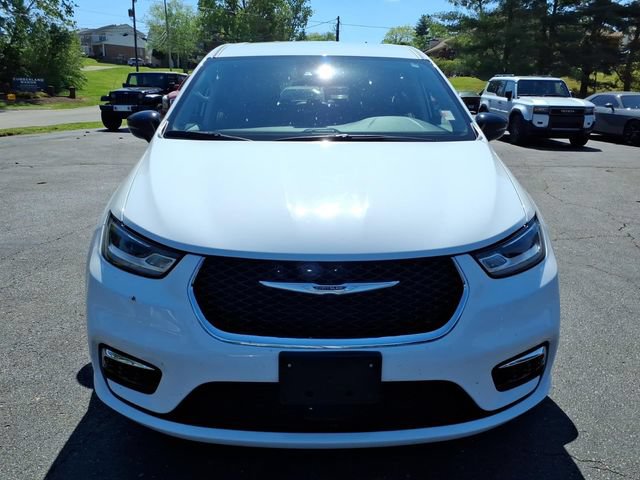 Used 2024 Chrysler Pacifica Limited FWD image 27
