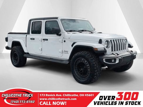 Used 2020 Jeep Gladiator Overland AWD/4WD image 1