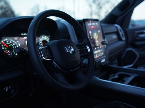 Used 2025 RAM 1500 Laramie image 25