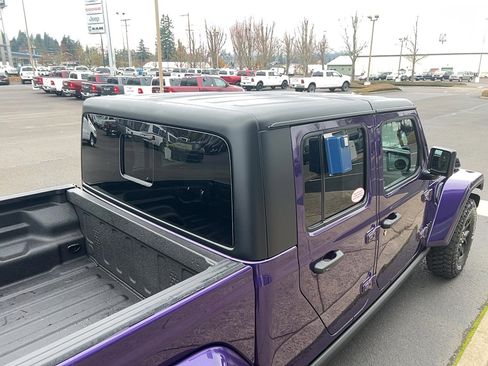 New 2026 Jeep Gladiator Sport image 18