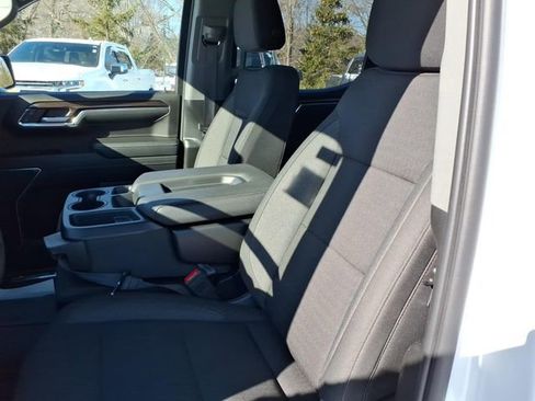 Used 2024 Chevrolet Silverado 1500 LT image 20