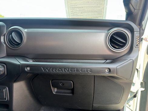 Used 2023 Jeep Wrangler Sport AWD/4WD image 31
