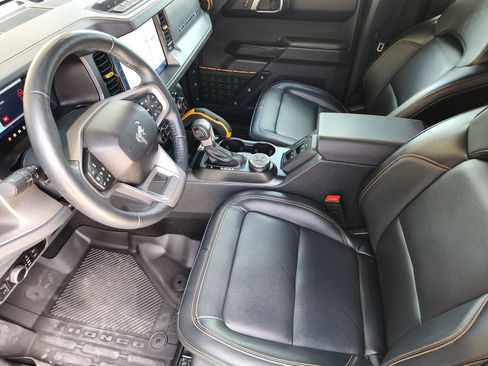 Used 2024 Ford Bronco Badlands AWD/4WD image 14