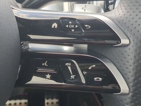 Used 2024 Mercedes-Benz EQB 300 4MATIC image 13