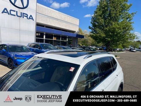 Used 2023 Volkswagen Tiguan SE AWD/4WD image 37