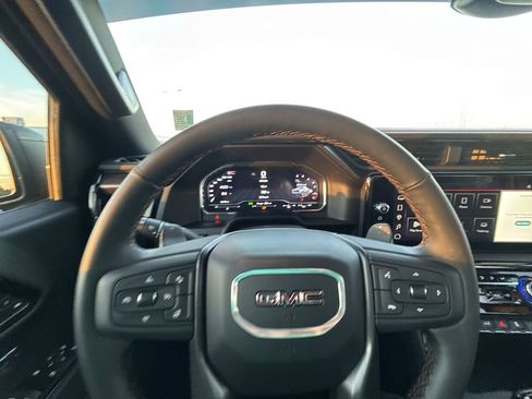 Certified 2025 GMC Sierra 1500 AT4 w/ AT4 Premium Package image 17