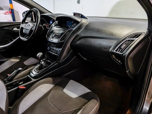 Used 2015 Ford Focus ST image 18