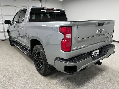 Used 2024 Chevrolet Silverado 1500 High Country w/ High Country Premium Package AWD/4WD image 8