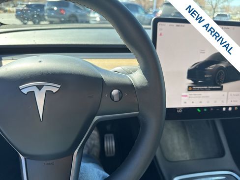 Used 2024 Tesla Model Y Performance image 20