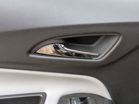 Used 2024 Chevrolet Equinox LS w/ Midnight Edition image 27