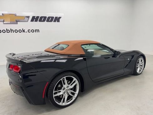 Used 2015 Chevrolet Corvette Stingray Convertible w/ 3LT Preferred Equipment Group RWD image 5
