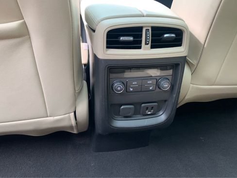 Used 2020 Buick Envision Premium image 23