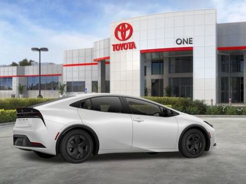 New 2026 Toyota Prius LE image 12