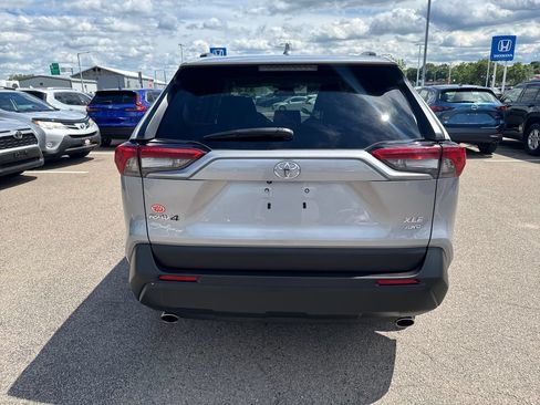 Used 2025 Toyota RAV4 XLE AWD/4WD image 6
