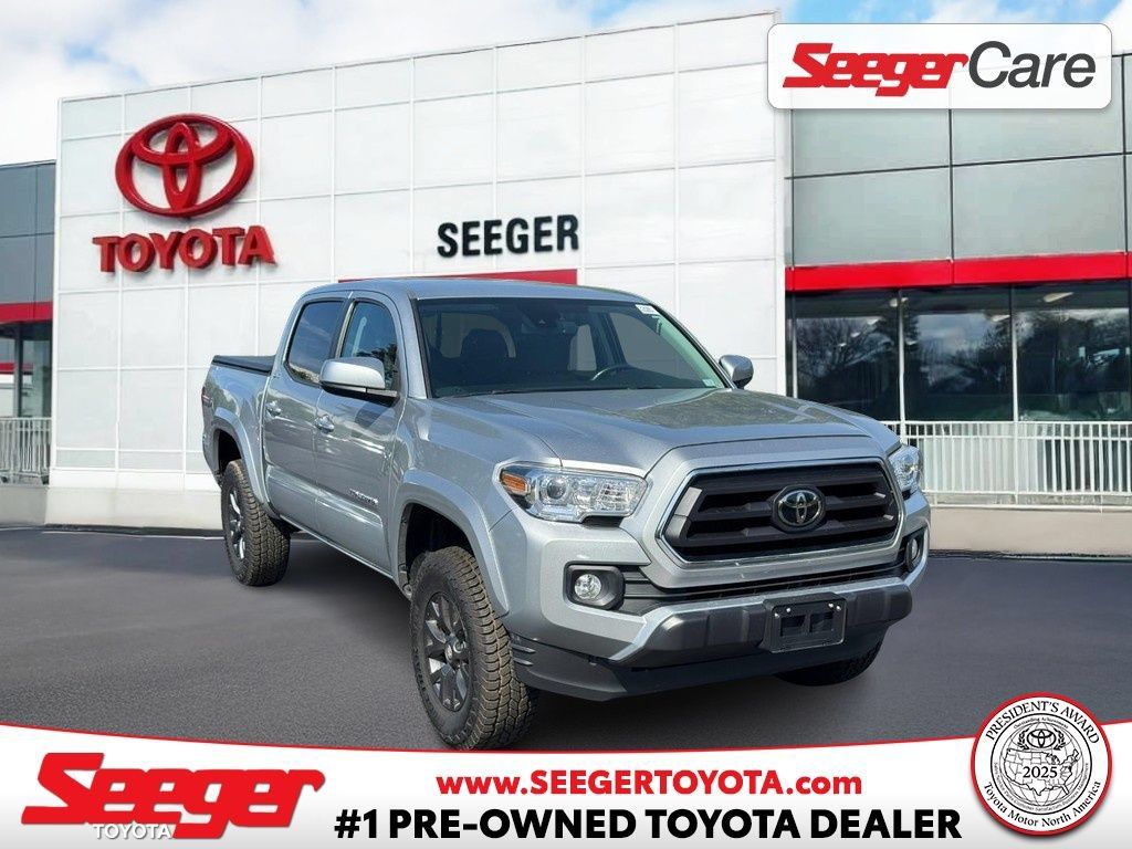 Used 2022 Toyota Tacoma SR5 AWD/4WD image 1