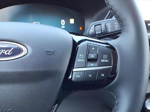 Used 2025 Ford Escape Active w/ Active Premium Tech Pack AWD/4WD image 28