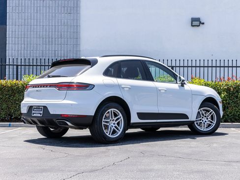 Used 2021 Porsche Macan AWD/4WD image 13
