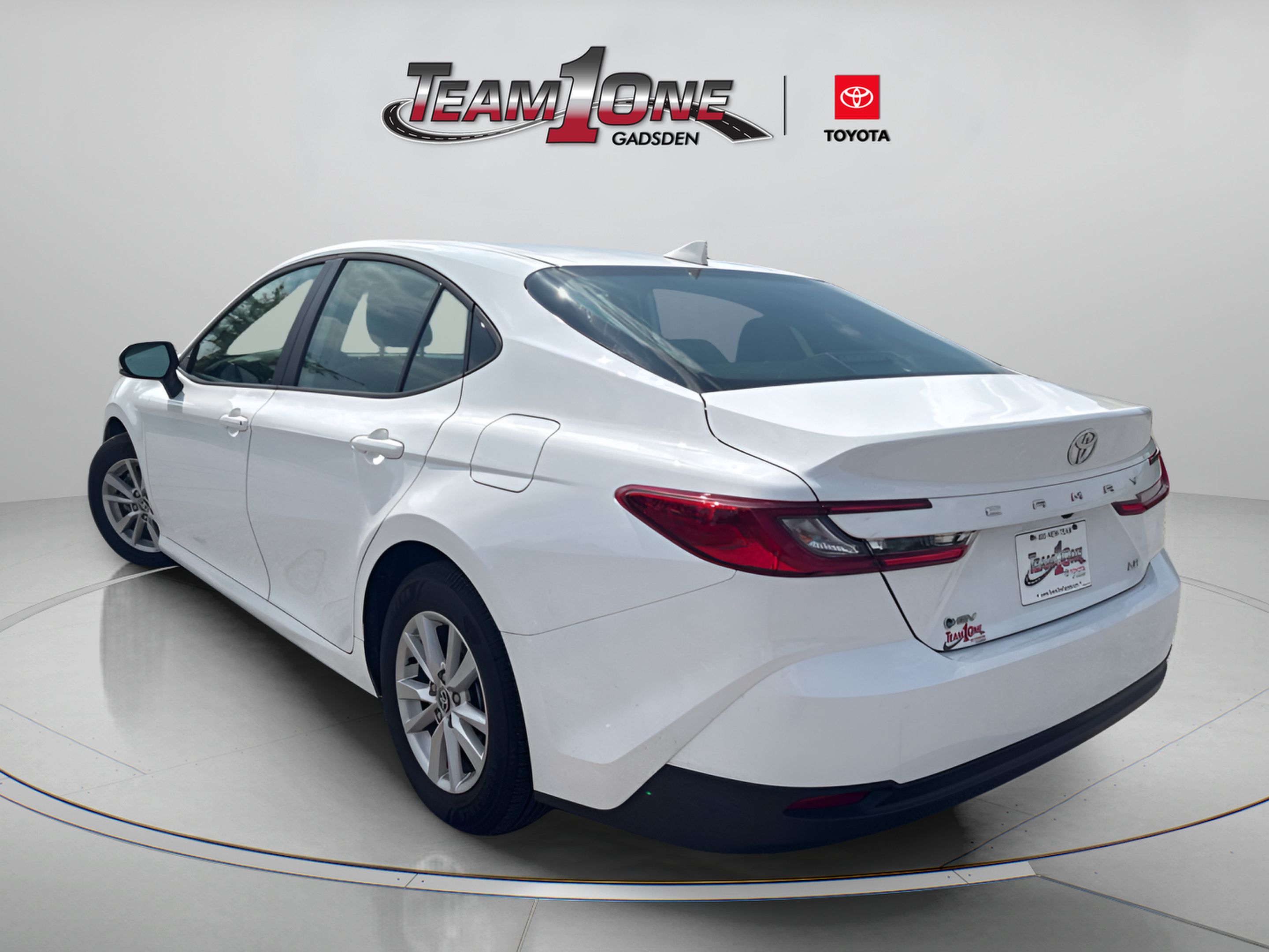 Used 2025 Toyota Camry LE FWD image 7