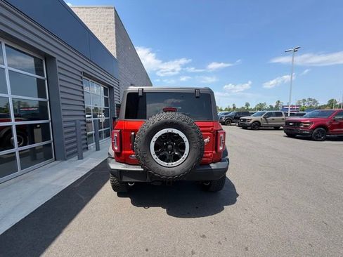 Used 2023 Ford Bronco Badlands w/ Sasquatch Package AWD/4WD image 11