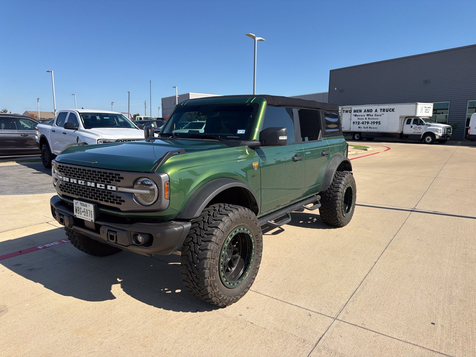 Used 2022 Ford Bronco Badlands w/ Sasquatch Package AWD/4WD image 3