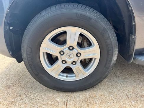 Used 2017 Toyota Sequoia SR5 w/ Premium Package RWD image 12