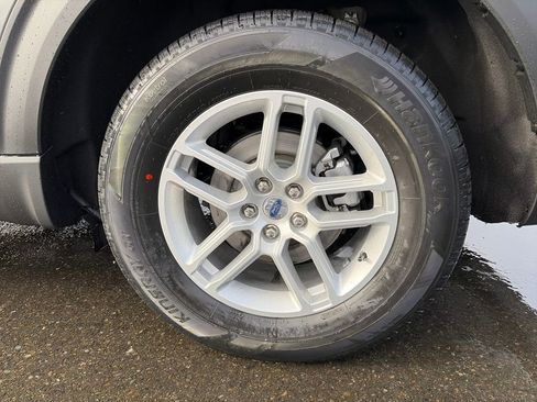 New 2026 Ford Explorer Active image 30