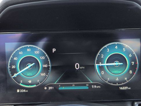 Used 2023 Hyundai Elantra Limited image 32