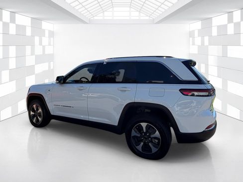 Used 2023 Jeep Grand Cherokee 4WD 4xe image 5