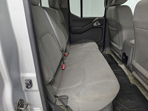 Used 2015 Nissan Frontier SV image 22