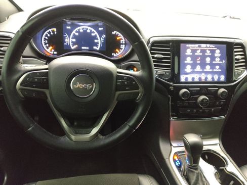 Used 2019 Jeep Grand Cherokee Altitude image 22