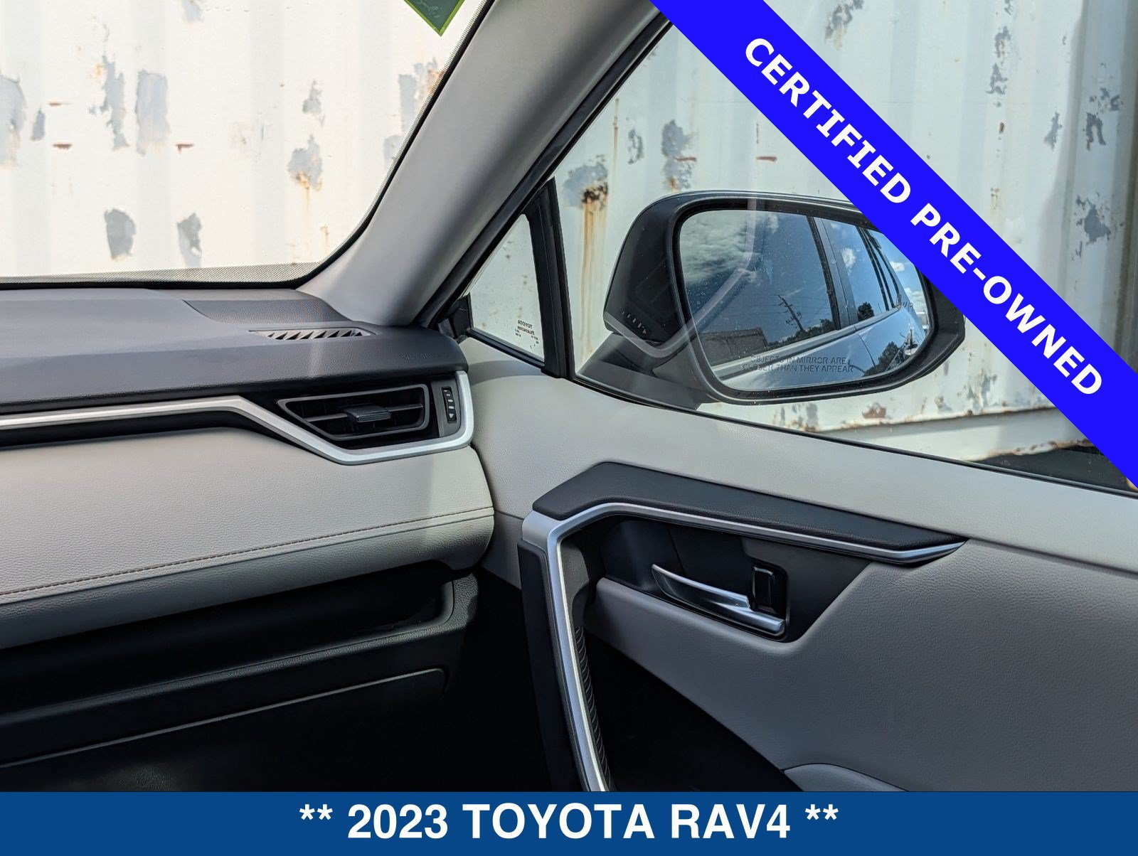 Used 2023 Toyota RAV4 XLE FWD image 18